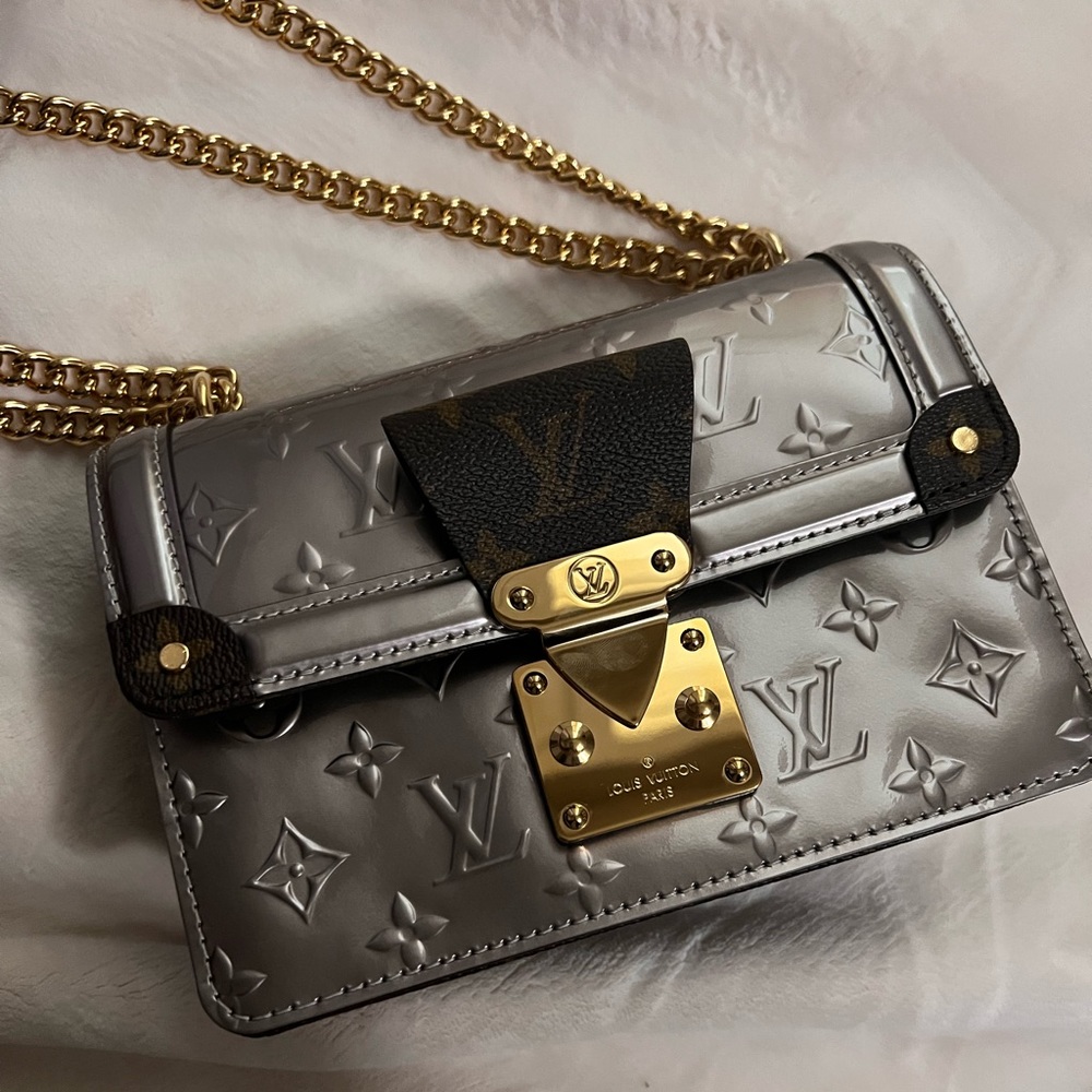 Authentic brand new LV Wynwood